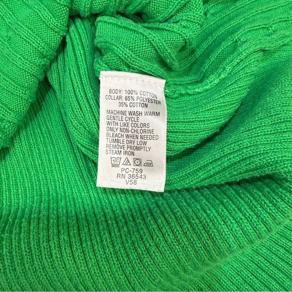 Izod Vibrant Green V-Neck Sweater for Women - Picture 9 of 10